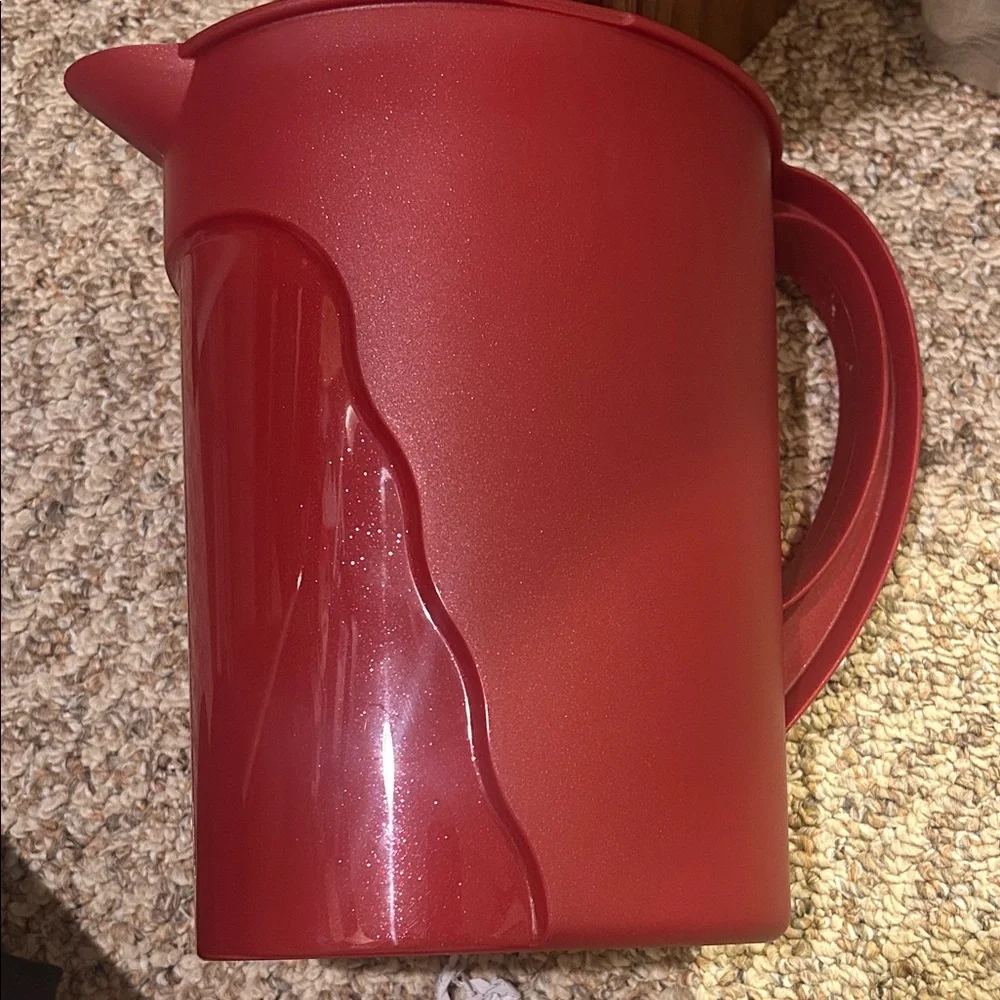 Tupperware Impressions 1 gallon Red Pitcher with Handle no lid NEW